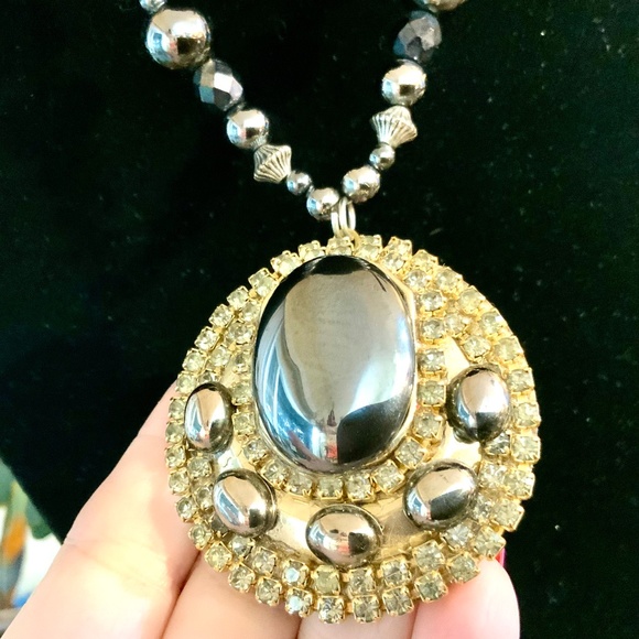 Exquisite VINTAGE GENUINE HEMATITE PENDANT STATEMENT NECKLACE- SWAROVSKI CRYSTAL - Picture 6 of 13